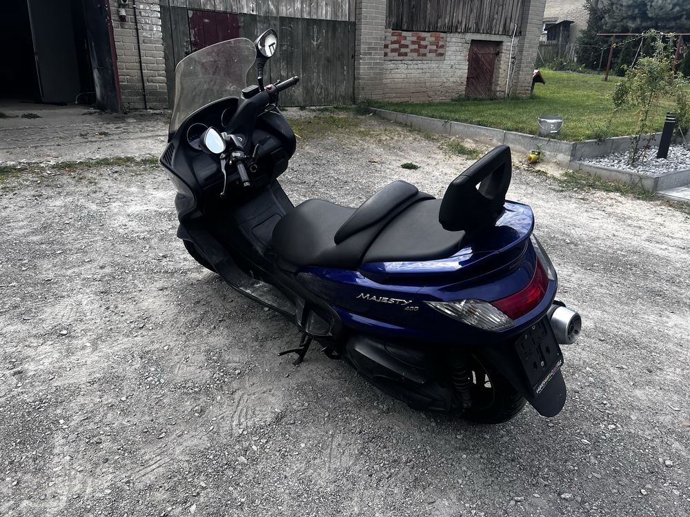 Yamaha majesty 400