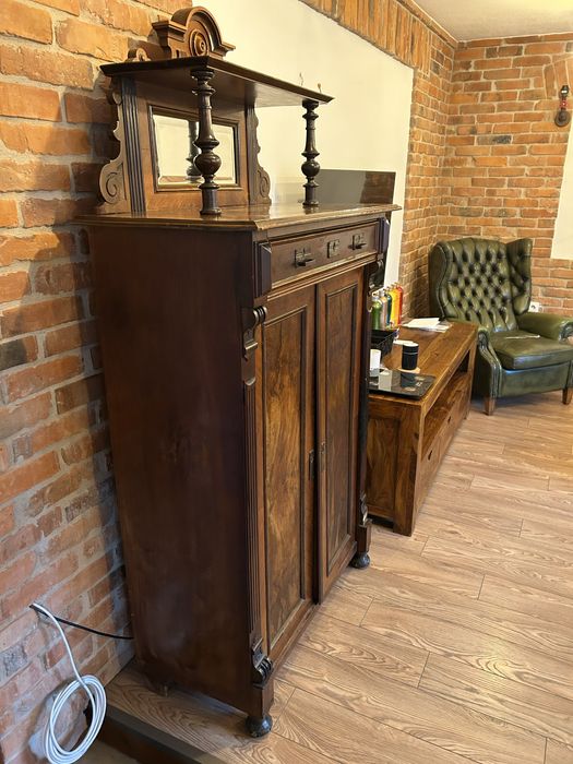 Stara niemiecka bieliźniarka