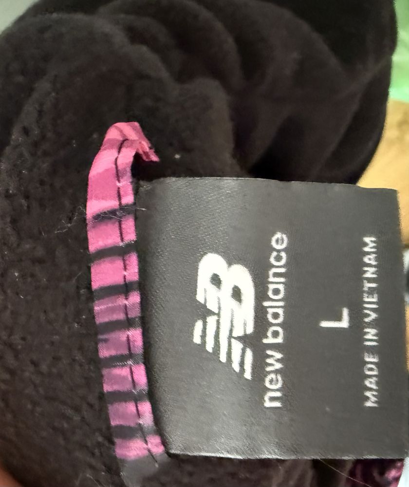 Куртка New Balance вітровка на флісі розмір M-L
