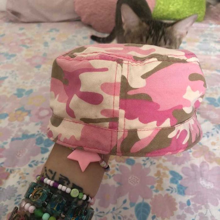 chapéu roxy tropa