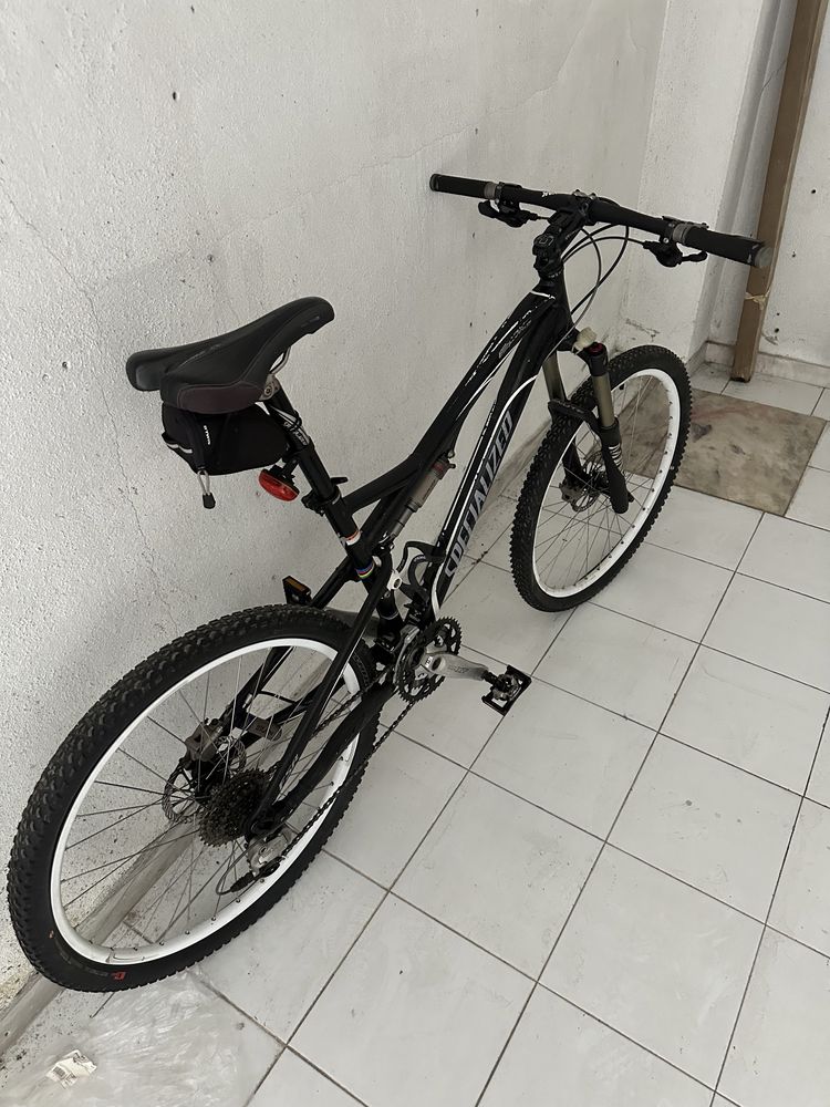 Bicicleta specialized roda 26 suspencão total