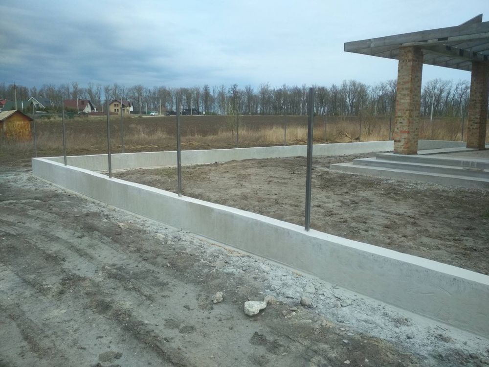Бетонні роботи Фундамент Опалубка. Паркан. Будівництво. Моноліт.