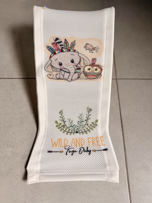 Дитяча ванночка з металевою підставкою