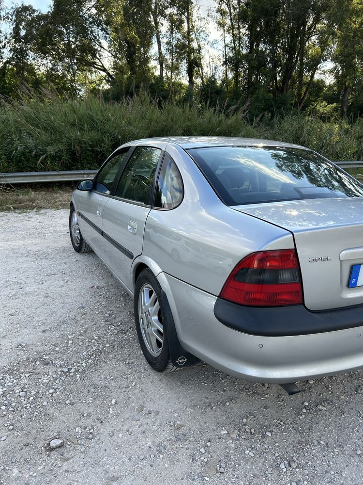 Opel Vectra B Sport 2.0