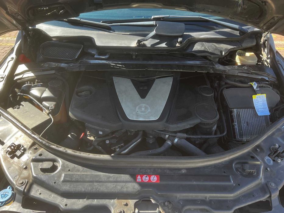 Mercedes R klasa, Bezwypadkowy, stan bardzo dobry