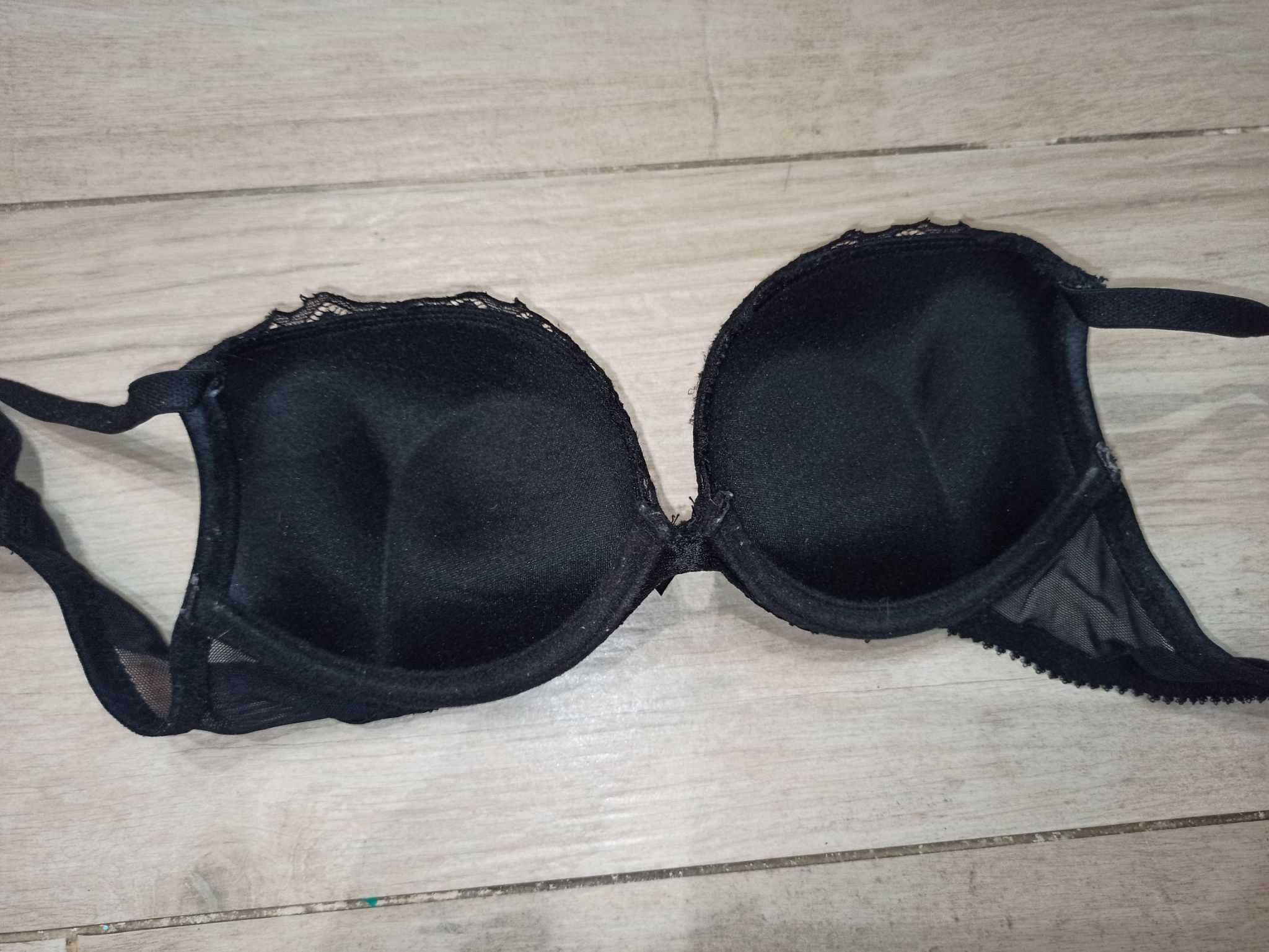 Biustonosz czarny push-up