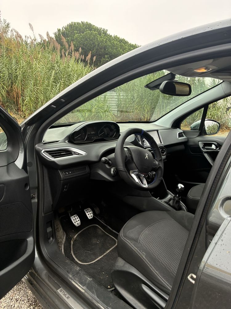 Peugeot 208 1.2 PureTech 82cv