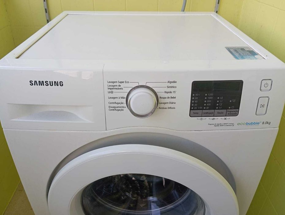 Máquina lavar roupa