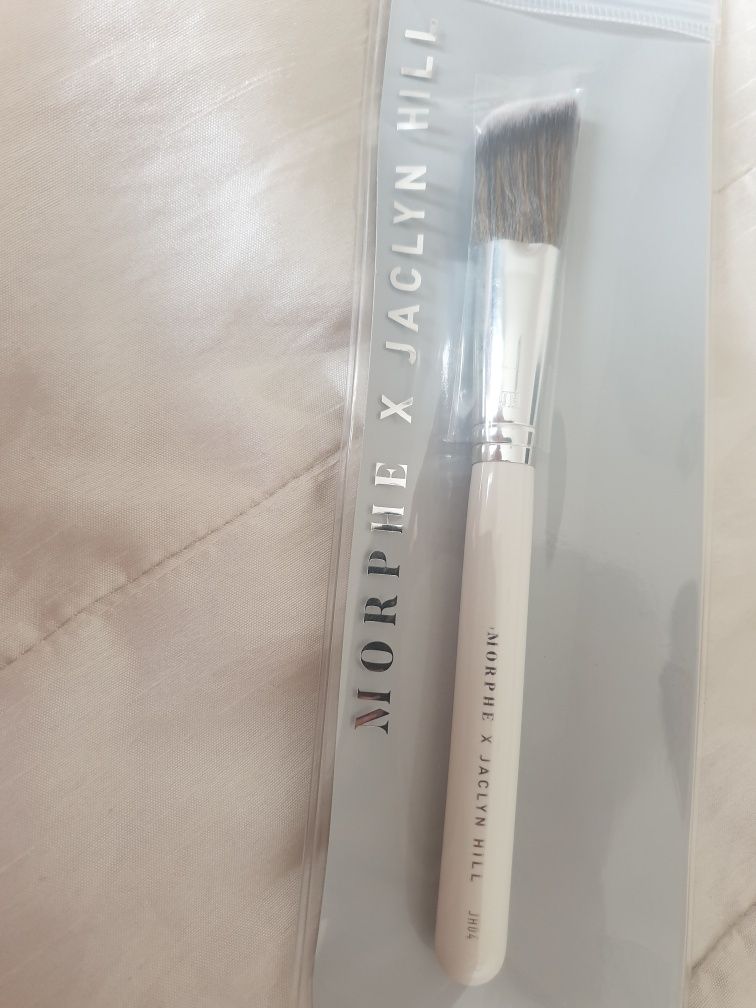 Morphy x Jaclyn Hill pędzel do różu JH04