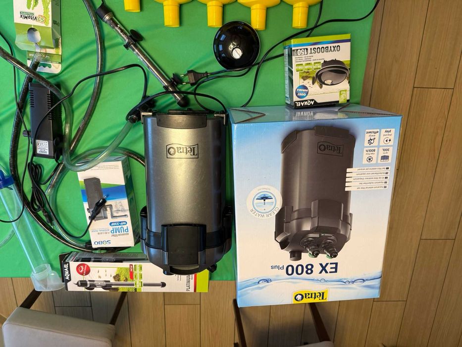 Akwarium plus szafka .