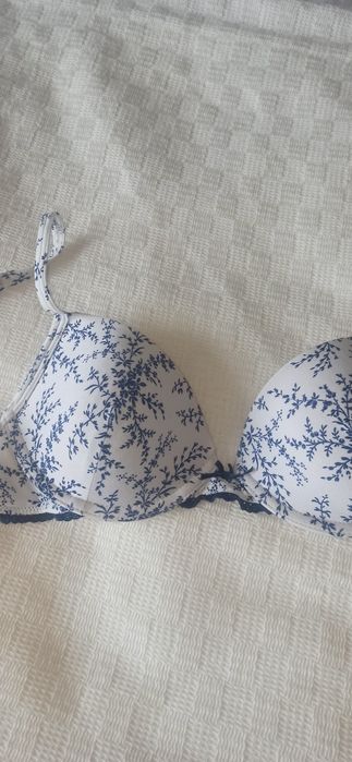 Stanik 75A biały z granatowymi zdobieniami