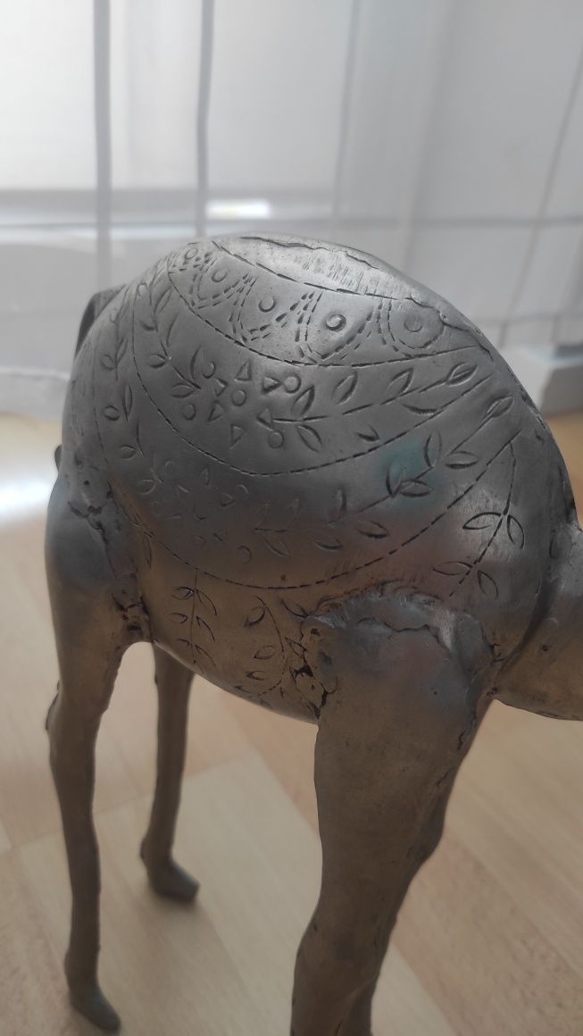 Ozdoba figurka metalowy wielbłąd  41 cm