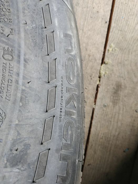 Шины зима 265/75 R16 Nokian 4шт состоянии новых