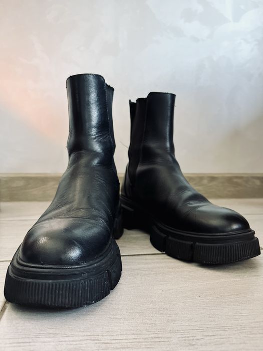 Шкіряні ботинки Zara