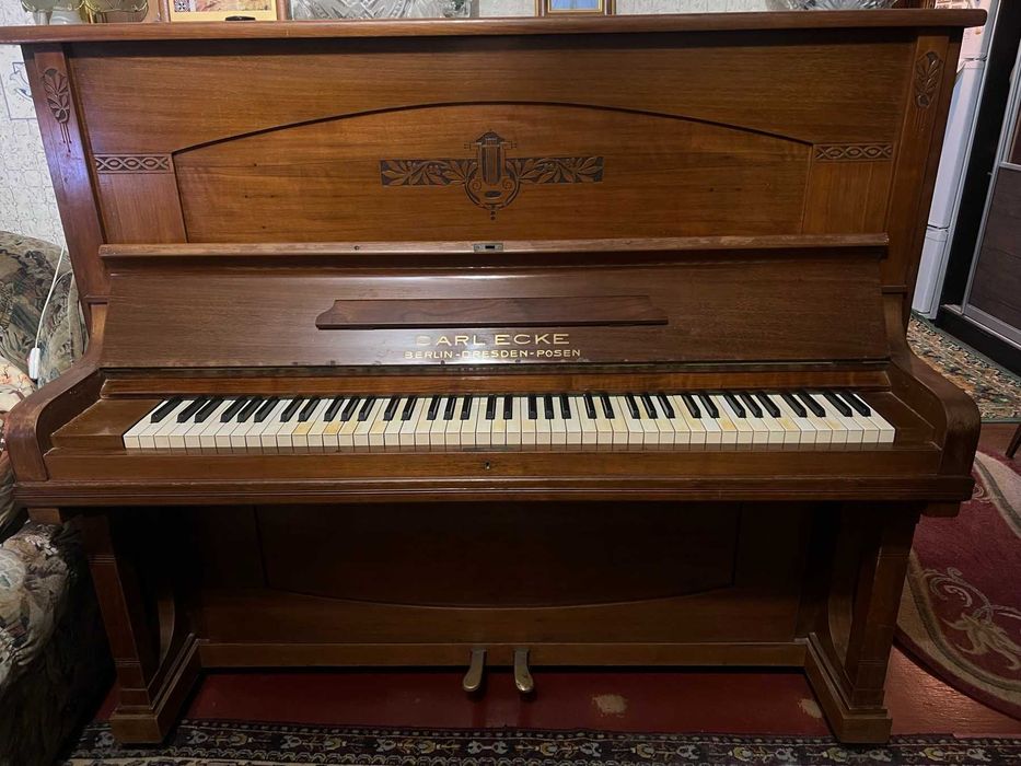Продається піаніно (фортепіано) "CARL ECKE"