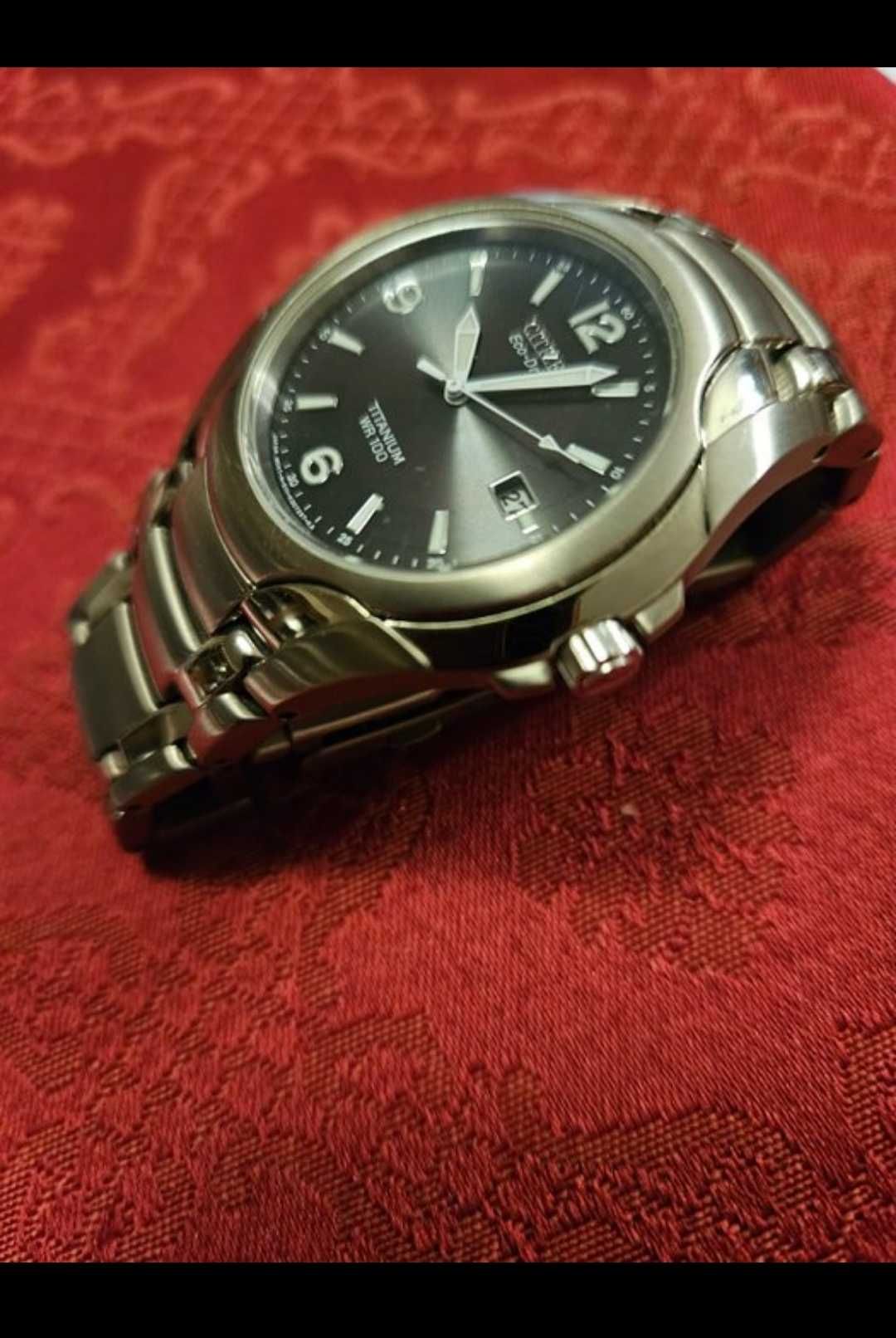Citizen Eco Drive WR 100 Titanium w bardzo dobrym stanie z pudełkiem.