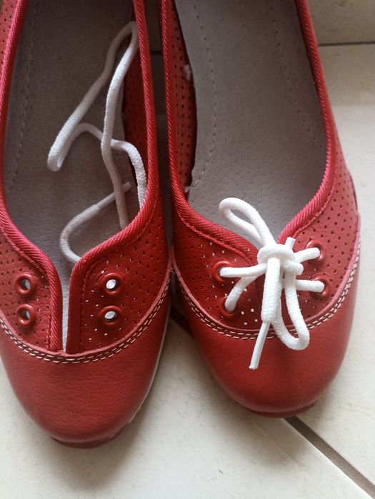 Buty damskie wiazane