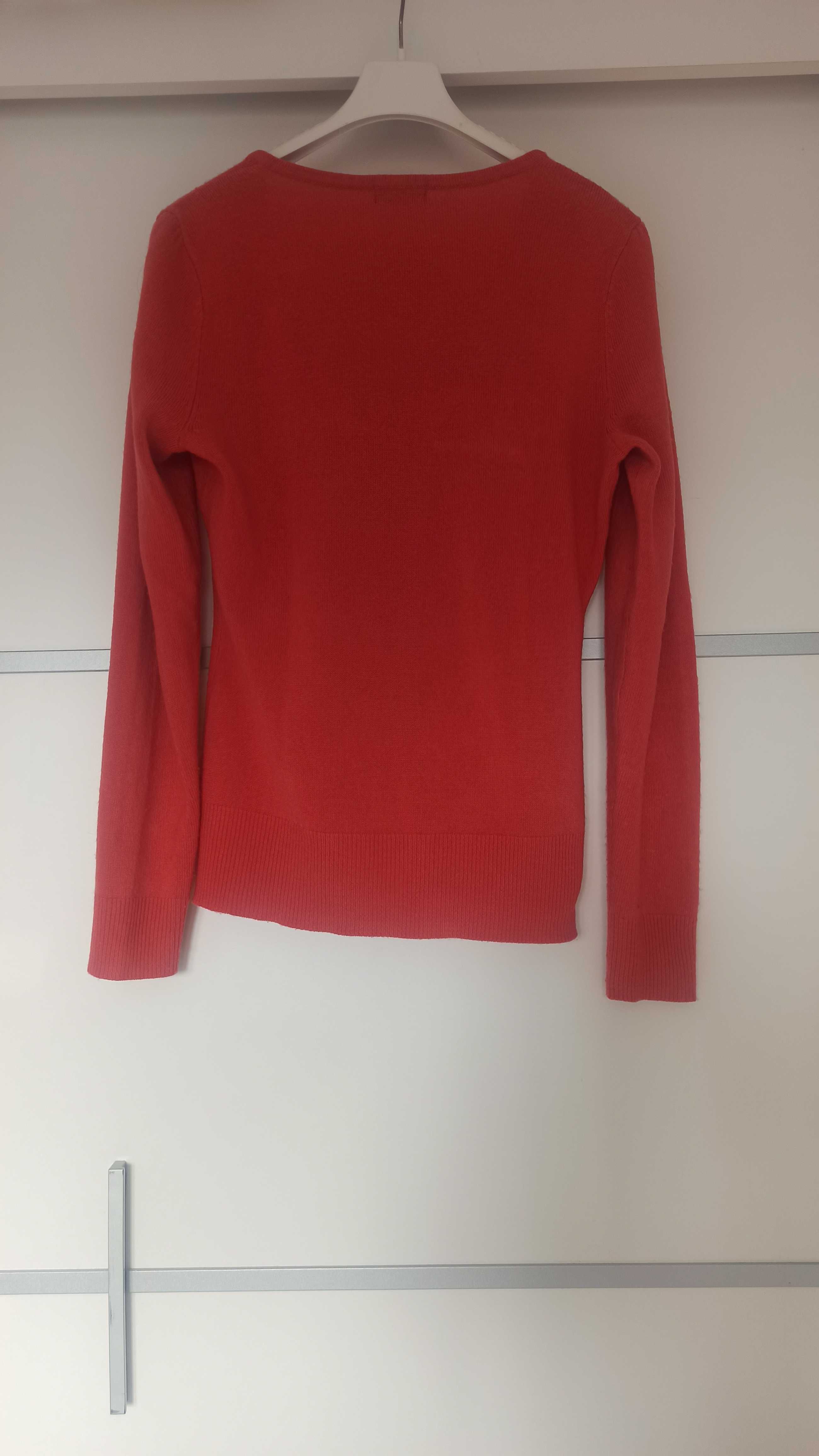 Koralowy sweter F&F