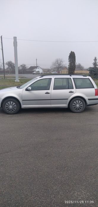 Продам Фольксваген Гольф 2000 р , газ.бенз.