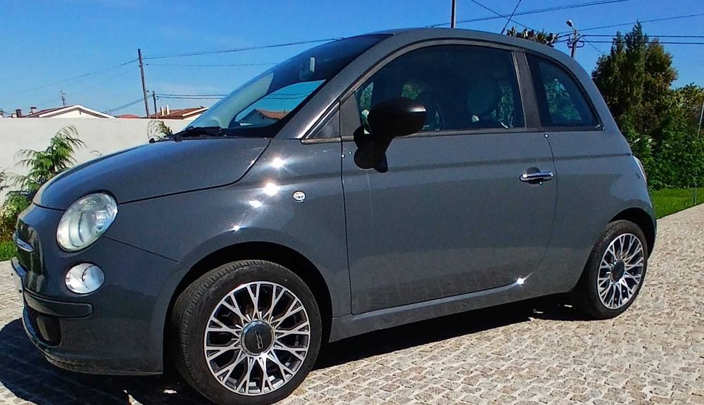 Vendo Fiat 500 - pequeno no tamanho gigante no estilo