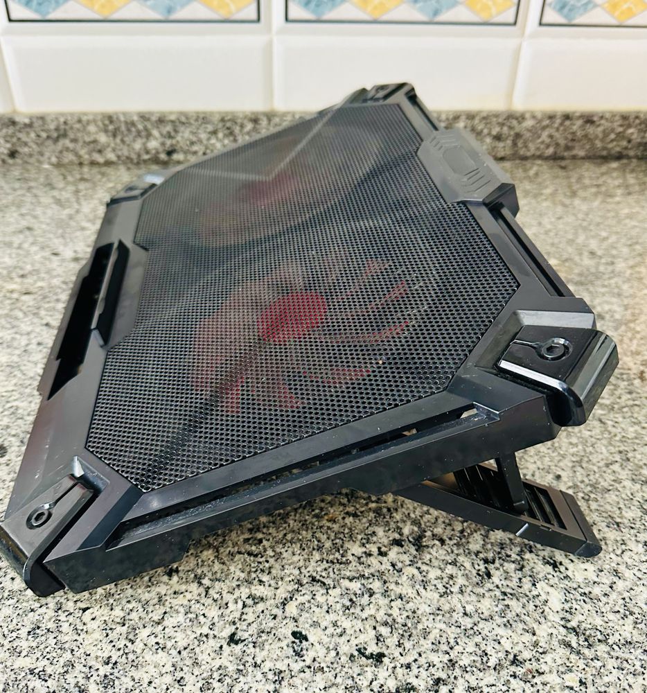 Base para Computador Portatil com ventoinhas e leds - World of Gamer