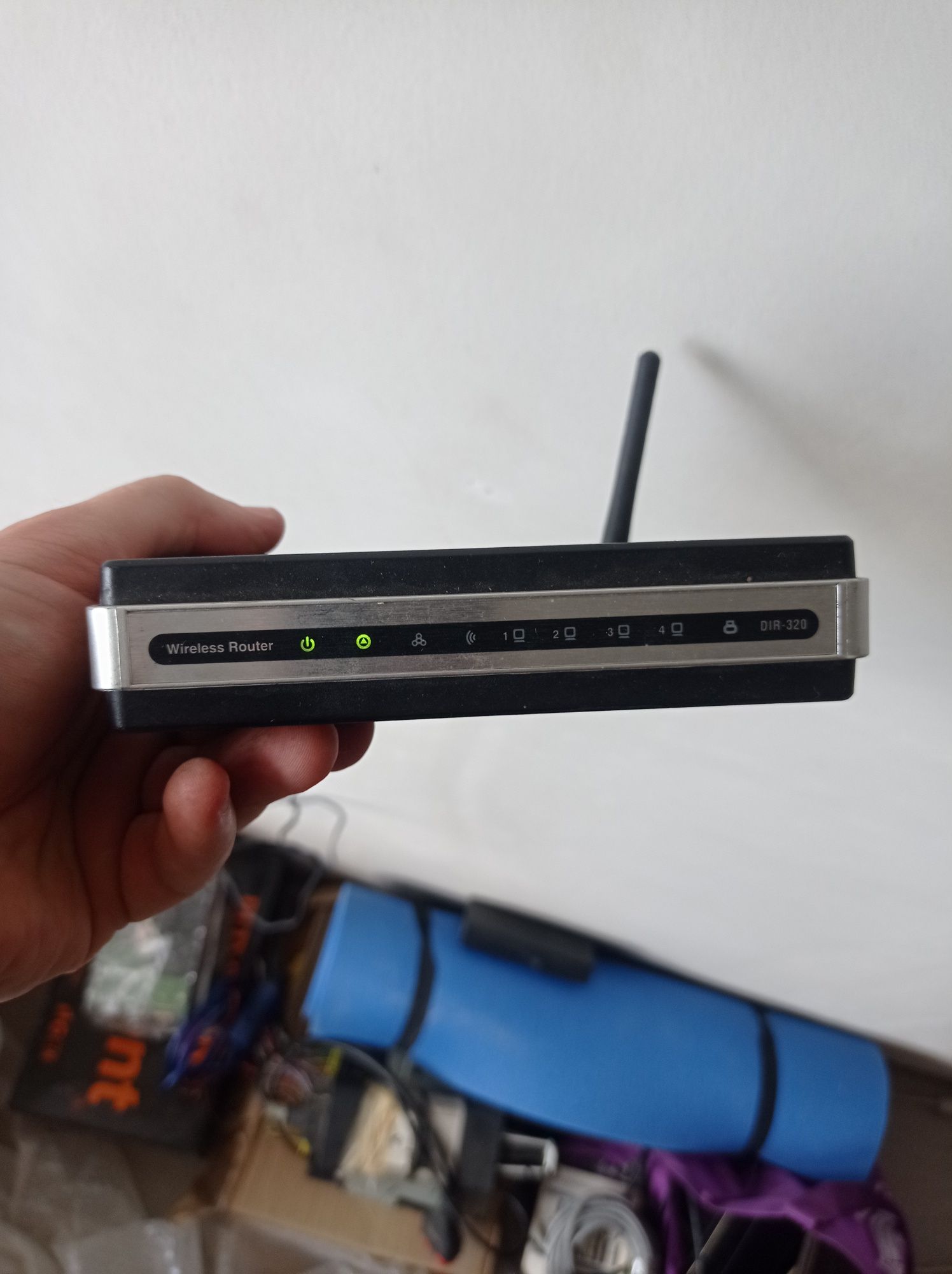 Роутер Wi-Fi D-Link DIR-320
