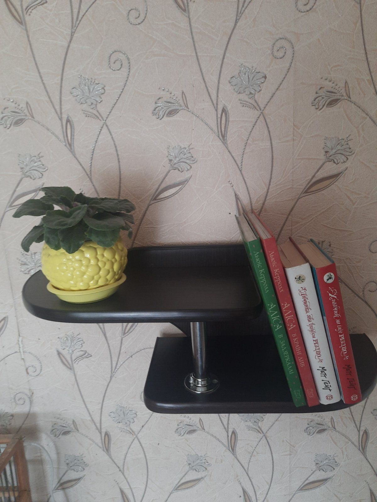 Книжная полка новая