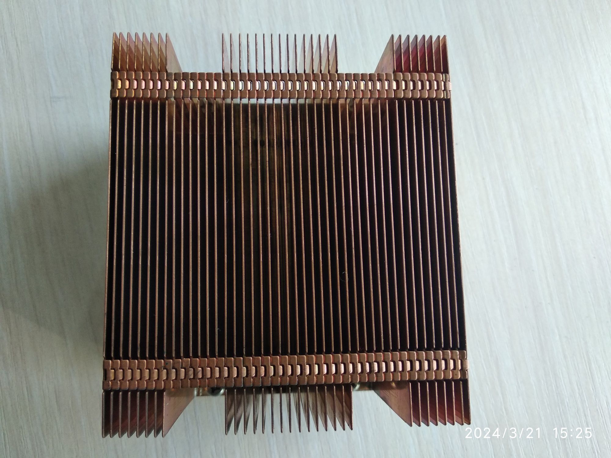 Радиатор охлаждения процессора медный LGA771 D36871-001-FJJ 90x80x50