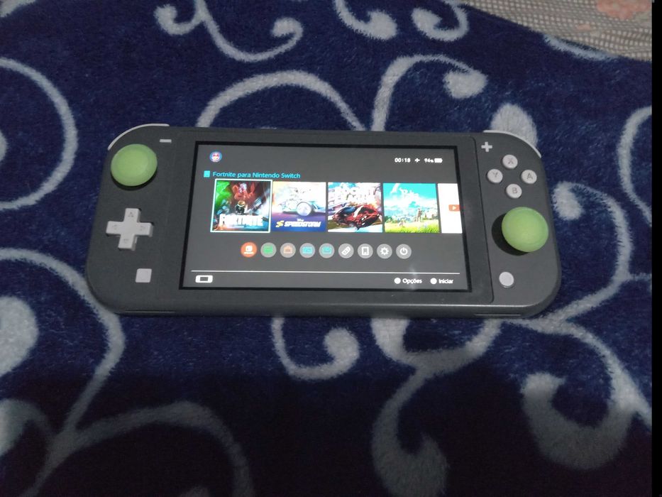 Troco Nintendo Switch lite por Playstation 4