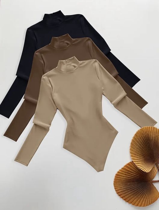 Нові базові боді гольф лонгслів водолазка коричневий чорний стиль zara