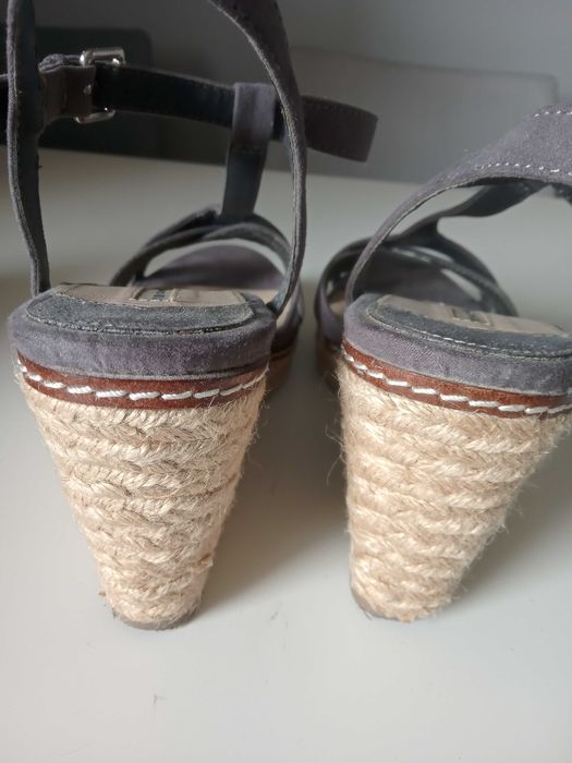 Sandały firmy Oysho rozmiar 40