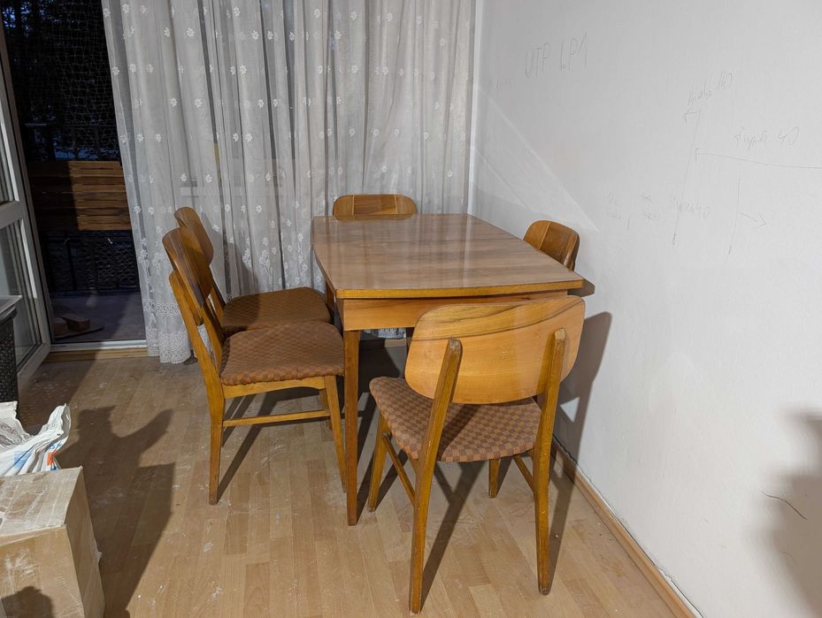 Stół bilea BOBINGO drewno orzech PRL lata 60 vintage retro rozkładany