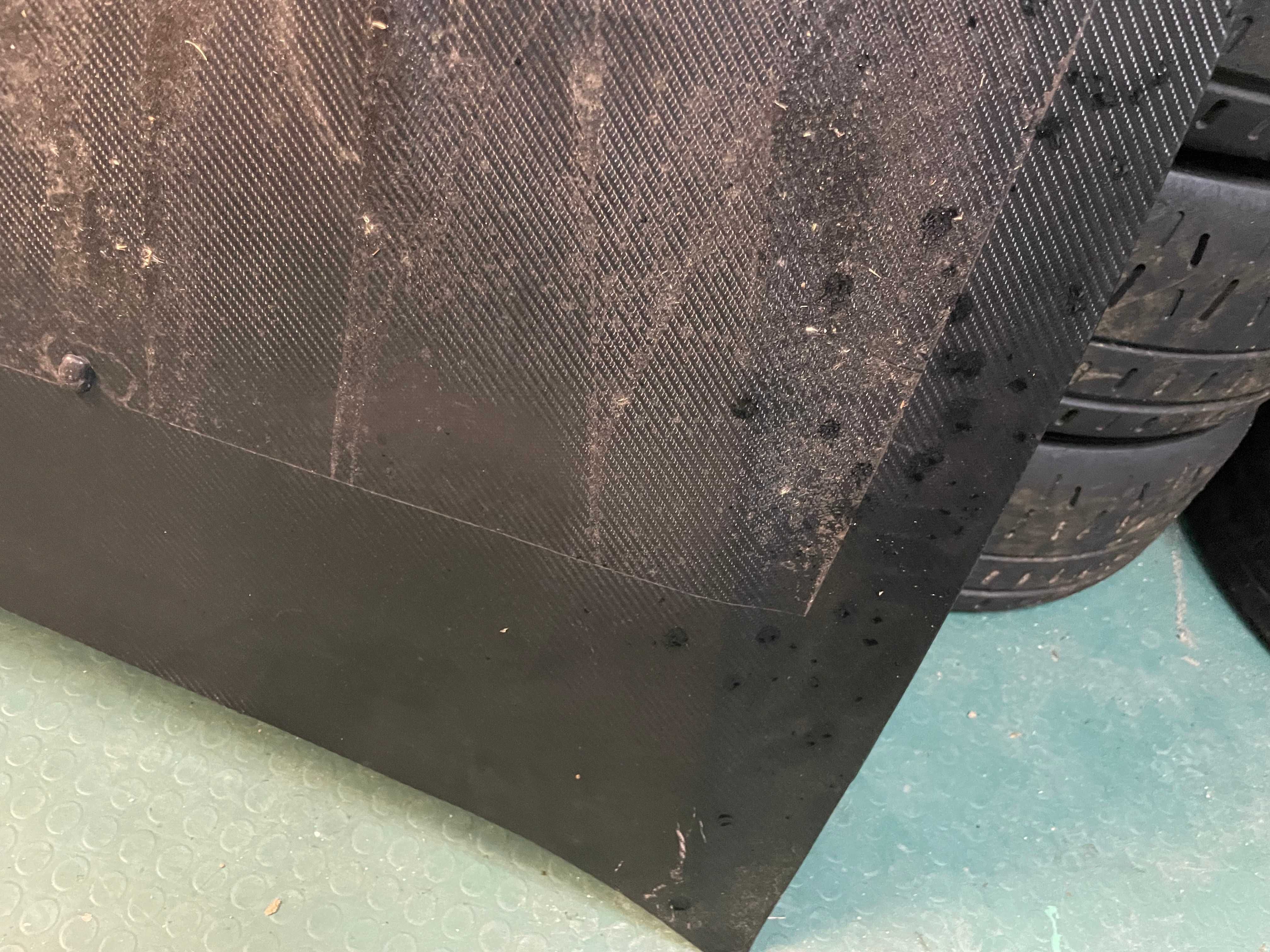 Maska Mitsubishi Lancer Evo 7-8-9 Carbon Laminat