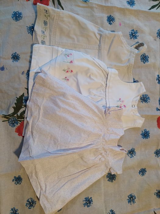 Sukienki niemowlęce 6-12 miesięcy 8 sztuk