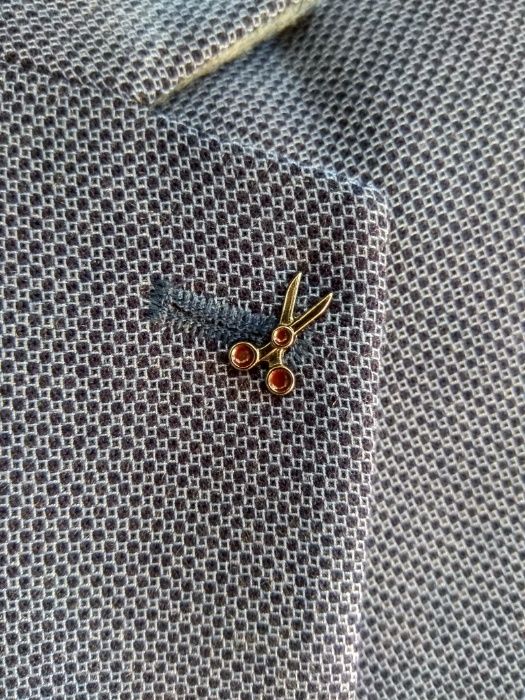 Pins pin wpinka przypinka w klapę marynarki NOŻYCZKI FRYZJERSKIE