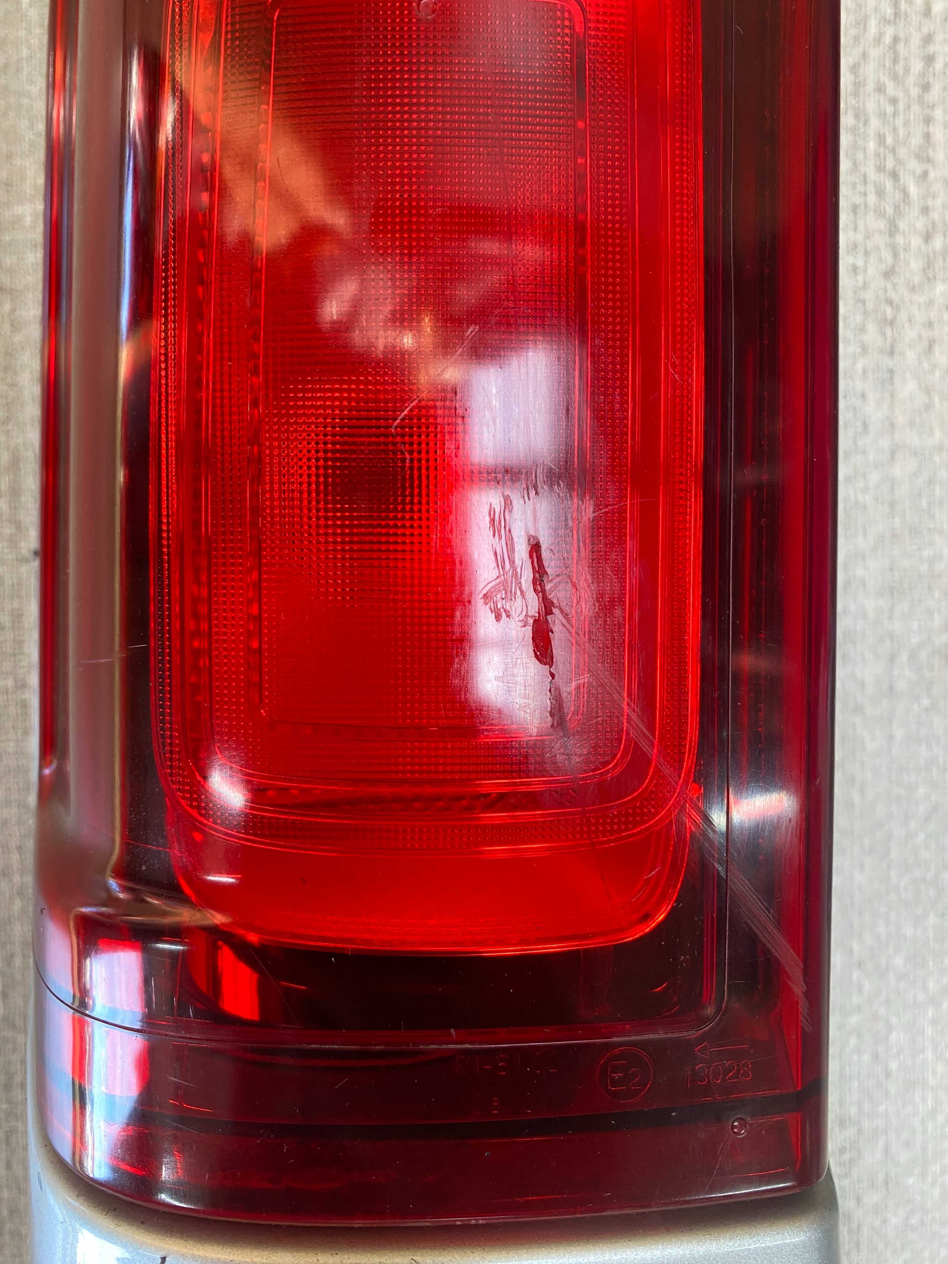 Lampy tylne Opel Vivaro 2015rok