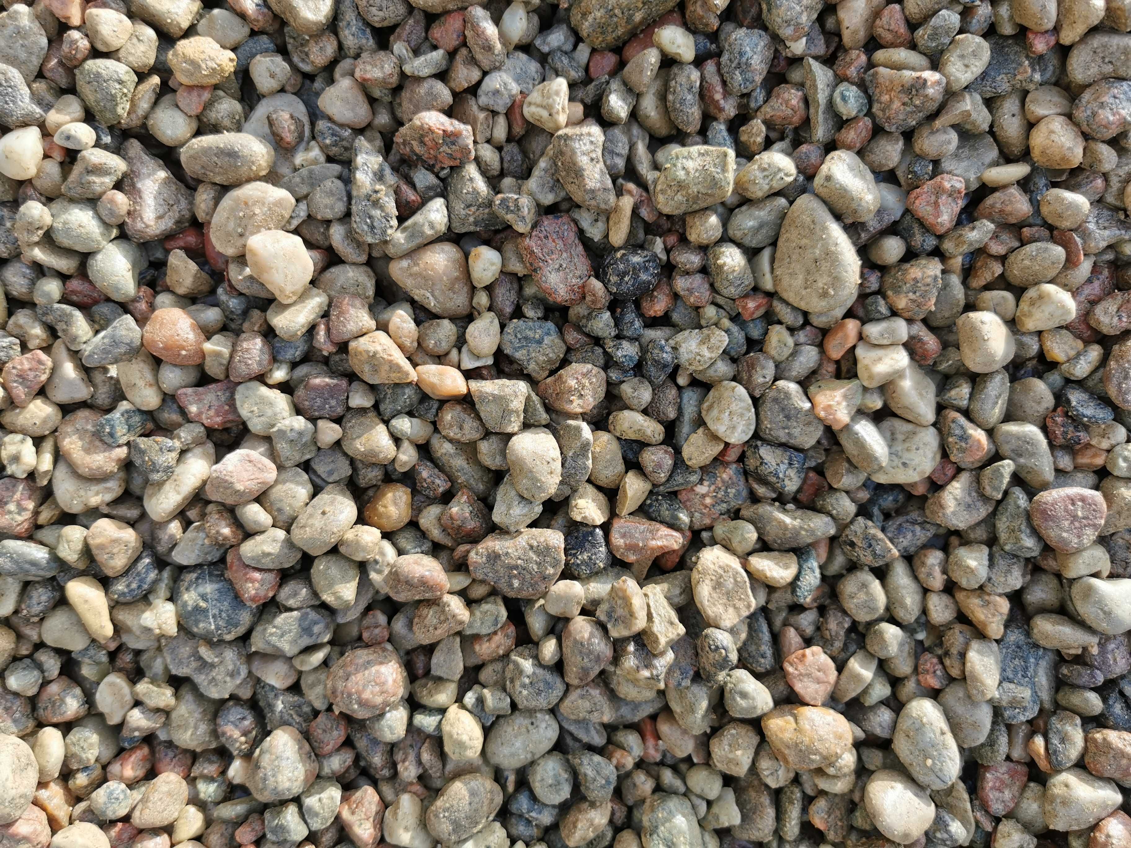 Kamień ozdobny, dekoracyjny, żwir, piasek, czarnoziem, torf, gruz,