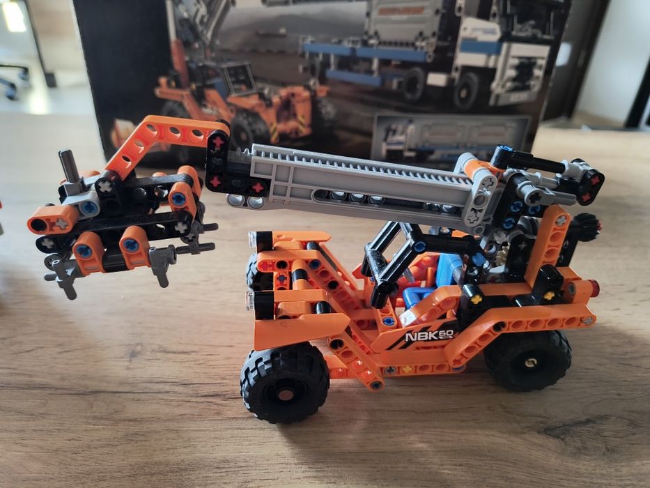 Duży zestaw Lego Technic plac przeładunkowy