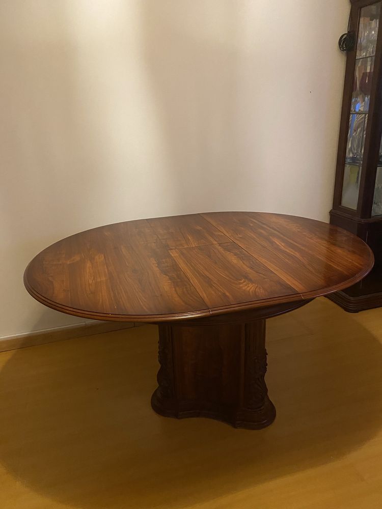 Mesa de Madeira + 4 Cadeiras
