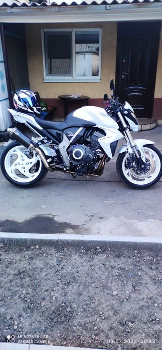 Продам мото СВ1000R