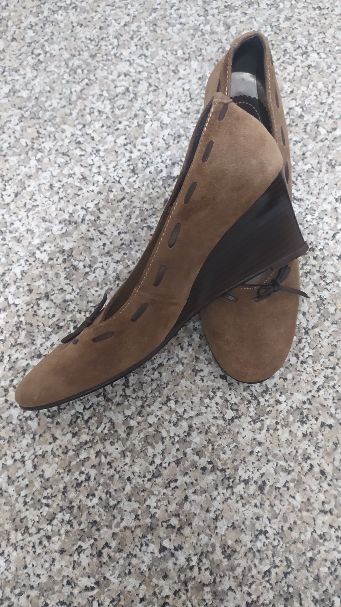 Sapatos senhora em camurça