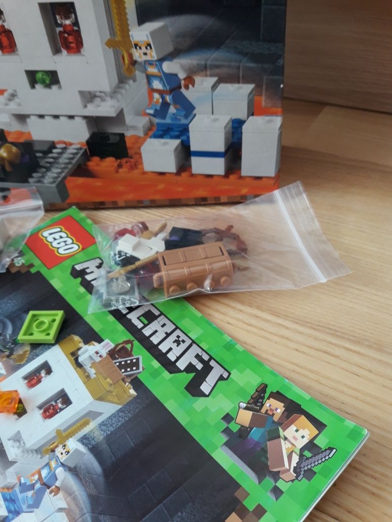 Lego Minecraft 21145 Czaszkowa arena