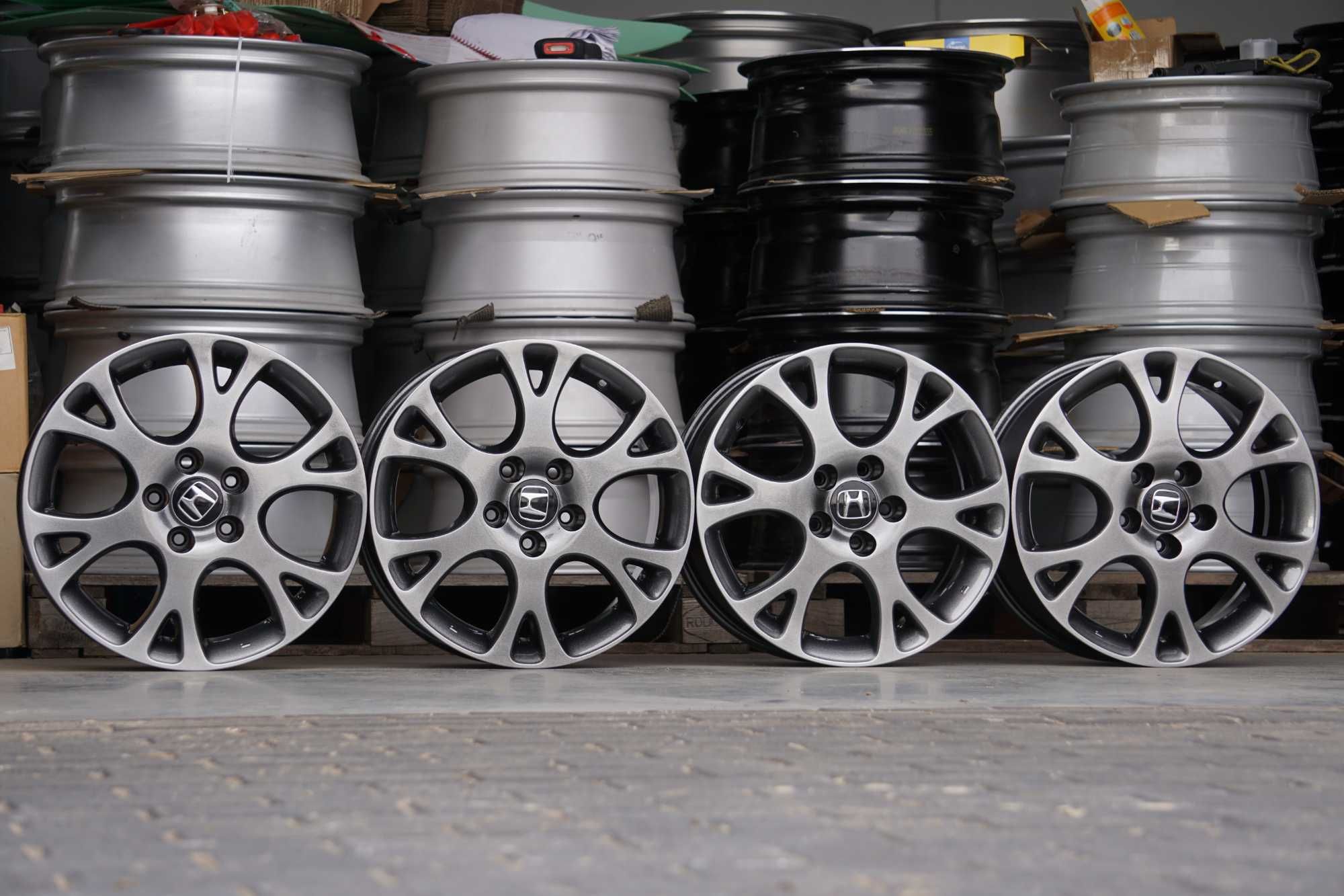 Alufelgi oryginał Honda 5x114,3 7Jx17 et55 cb64,1mm grafitowe