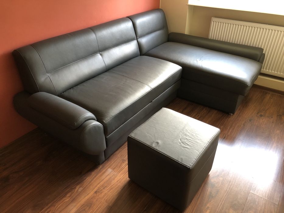 Narożnik z funkcją spania + pufa
