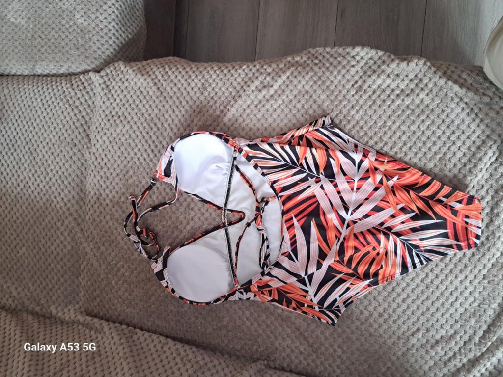 Strój kąpielowy L