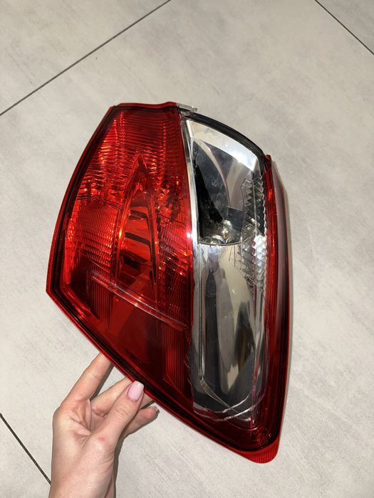 Задній правий стоп з платою nissan qashqai j10