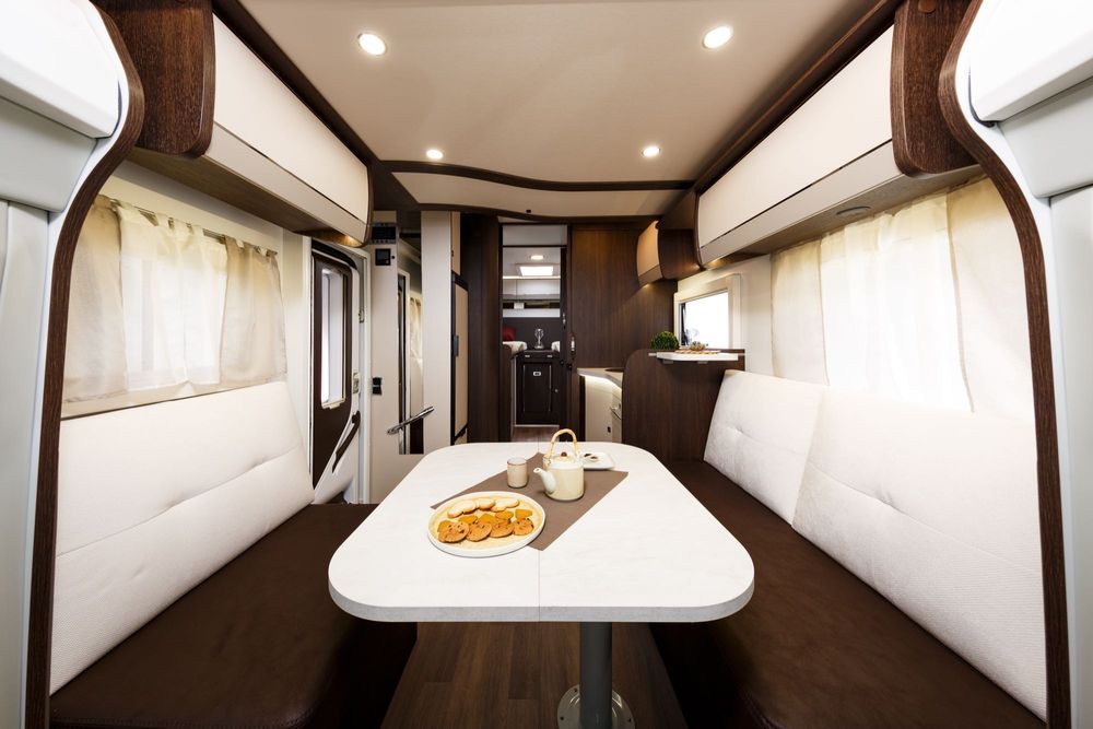 Wynajem Kampera 468 Rok 2023, komfortowy, bogato wyposażony, Łódź