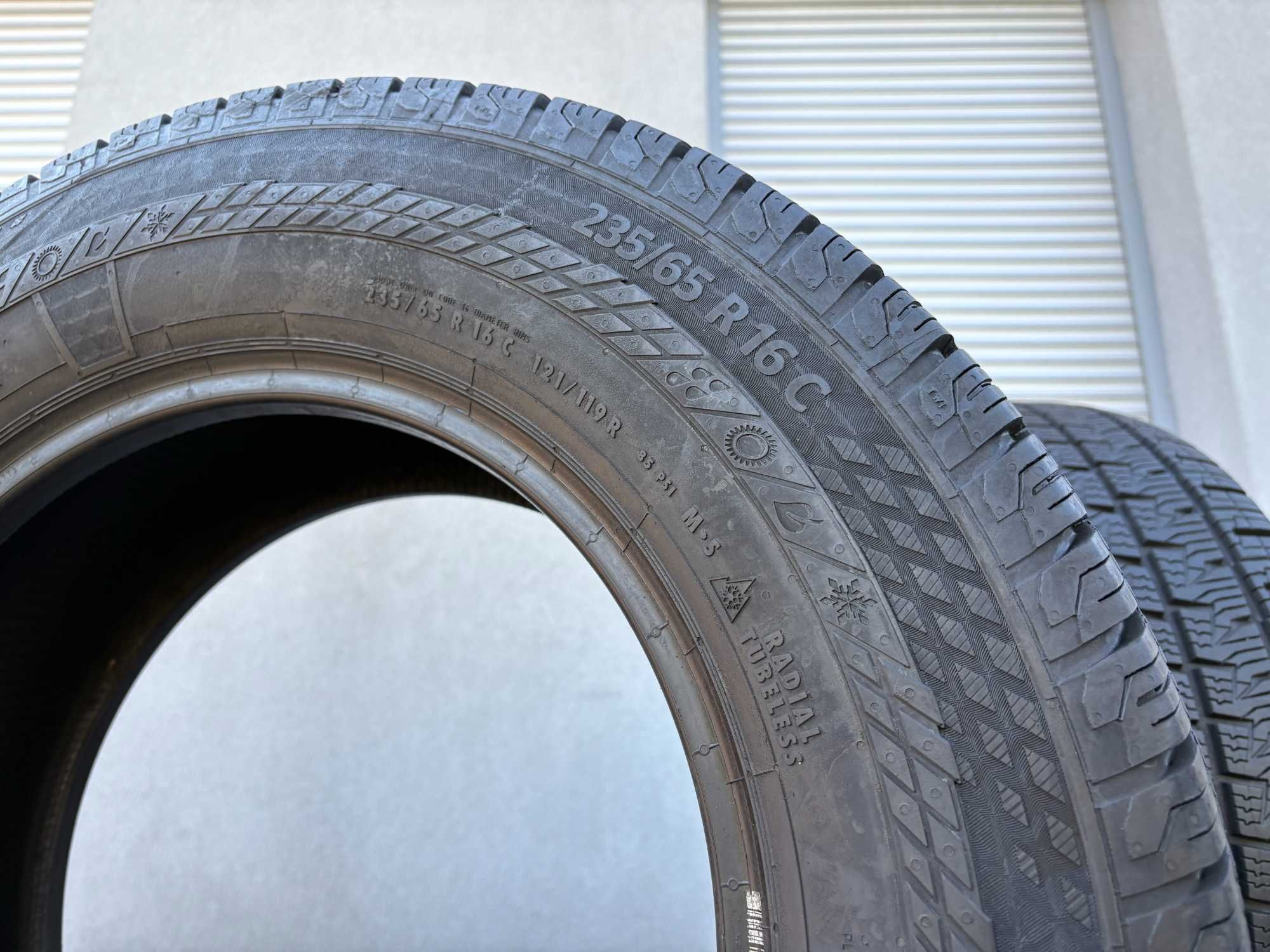 2szt całoroczne 235/65R16C Continental 8,5mm 2023r fv23% 4S124
