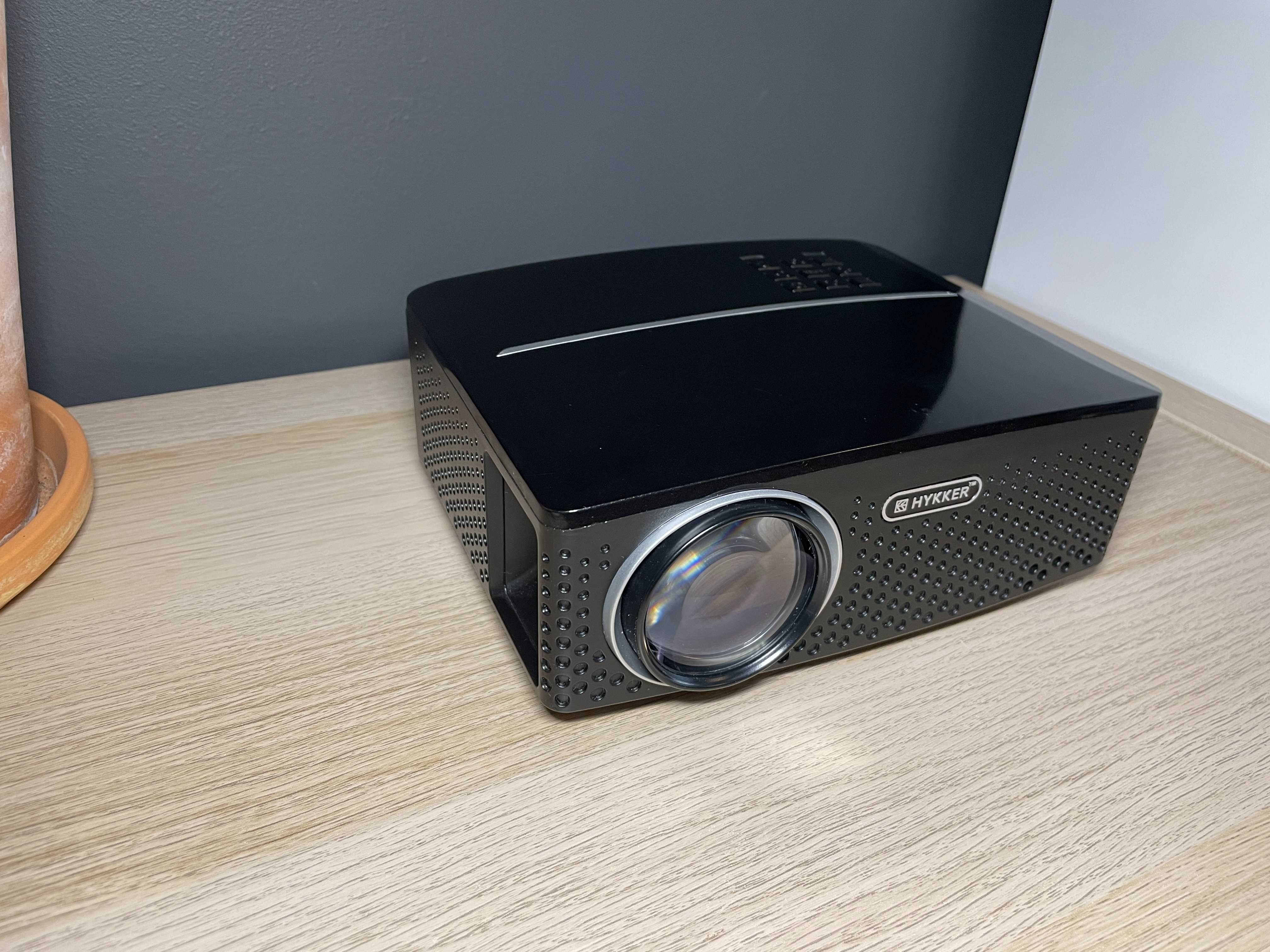 Projektor multimedialny (rzutnik) HYKKER VISION 180