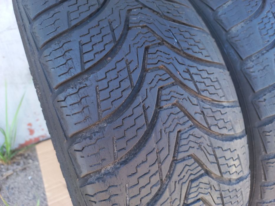 Резина 195-60-15.